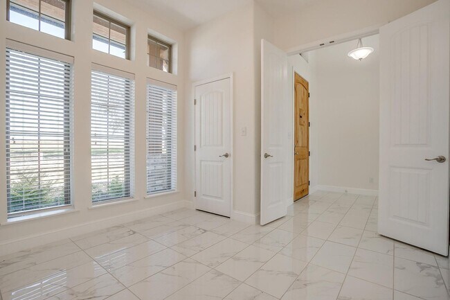 Building Photo - Amazing 5 Bed, 3 Bath New Build- Beautiful...