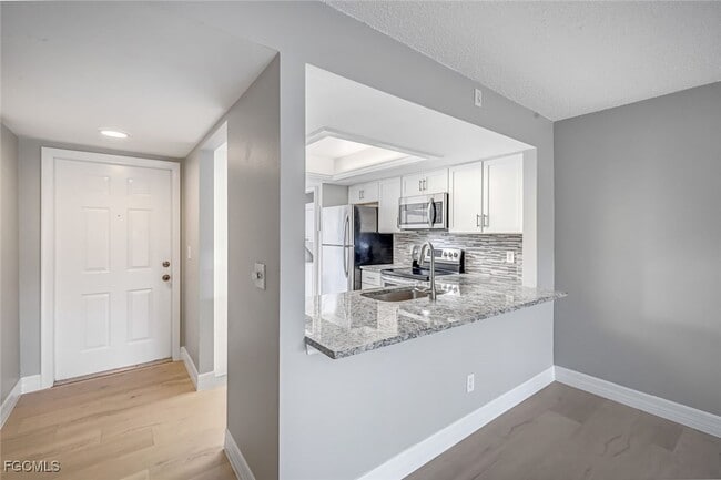 Building Photo - 15206 Parkside Dr