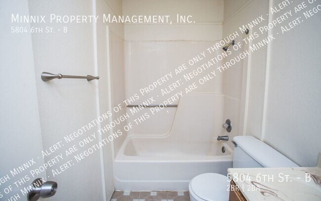 Foto del edificio - 5804 6th St.
