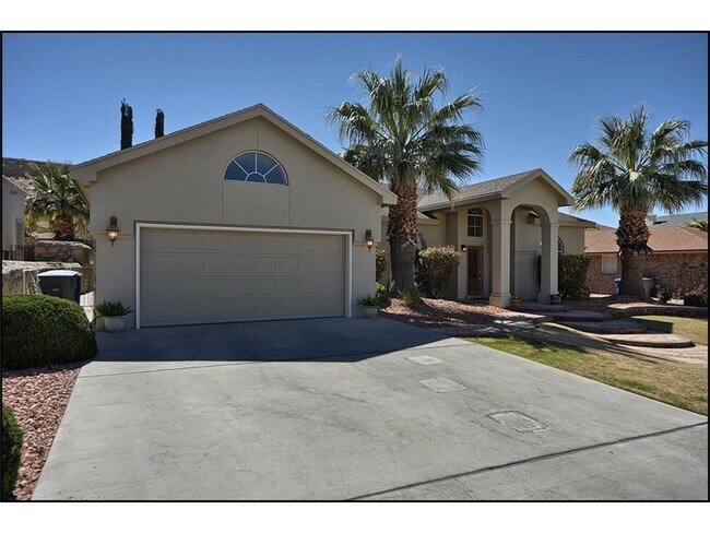 Building Photo - 6316 Los Bancos Dr