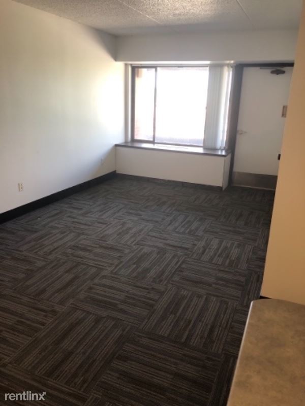 Building Photo - 2 br, 1 bath Apartment - 2370 Bell Ave