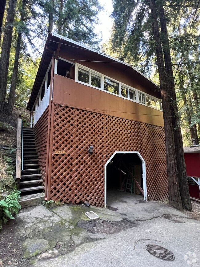 Apartments For Rent in Rio Nido CA with Hardwood Floors 1 Rentals