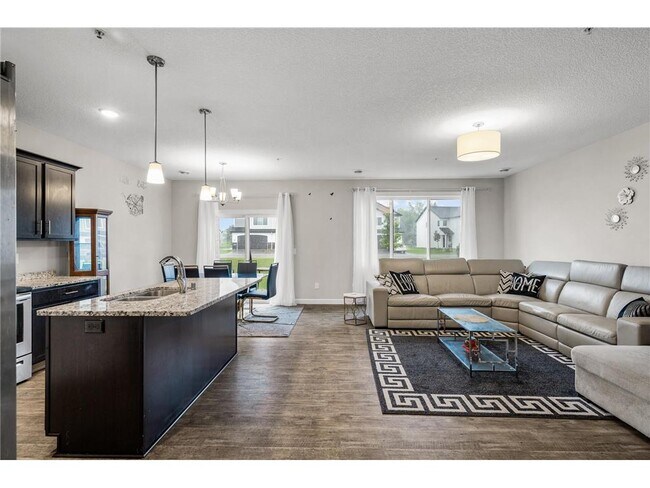 Foto del edificio - 2117 Cleveland Ln S