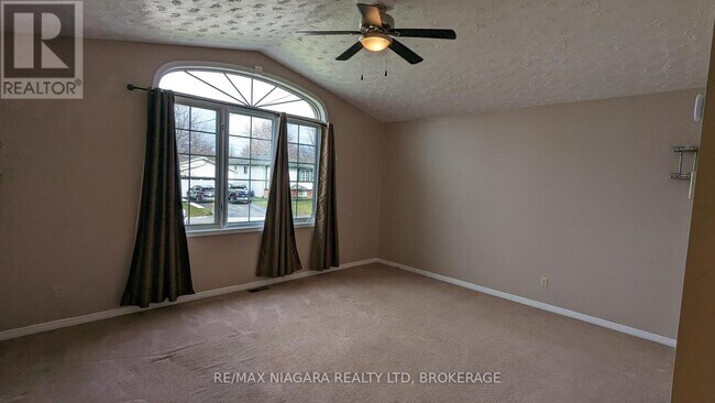 Photo du bâtiment - 1227 Tenth St