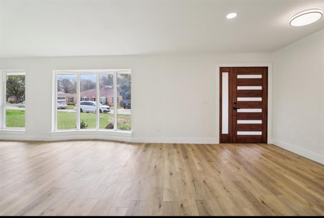 Building Photo - 1835 E Cedar Elm Dr