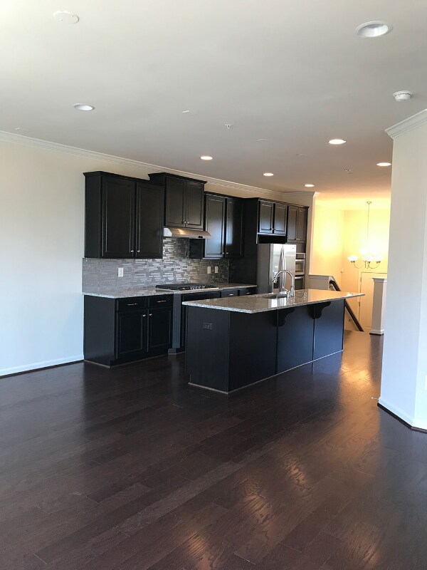 Foto del edificio - 22214 Fulmer Ave