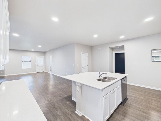 Foto del edificio - 7604 SW Grant Ave