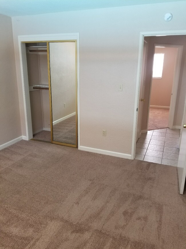 225 W Eaton Ave Unit 13, Tracy, CA 95376 Apartment for Rent in Tracy