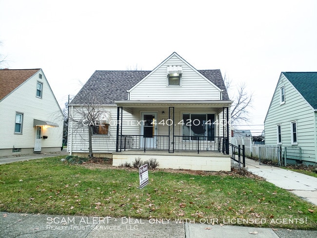 Building Photo - 13617 York Blvd