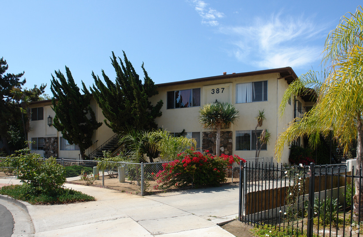 Primary Photo - 387 Pala Vista Dr