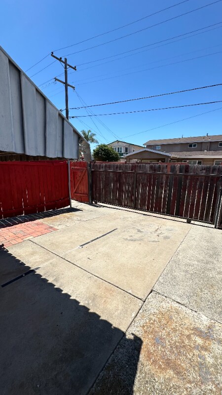 Foto del edificio - 4640 Clairemont Dr