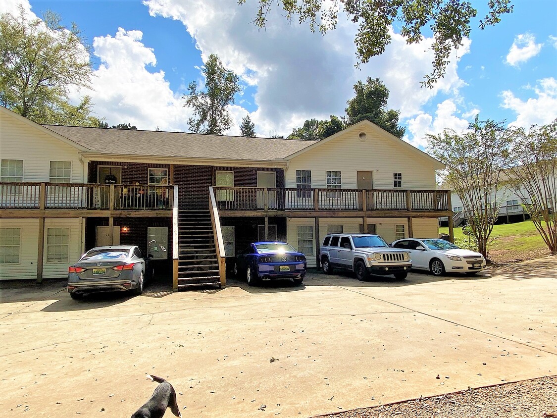 Primary Photo - Country Side Apartments