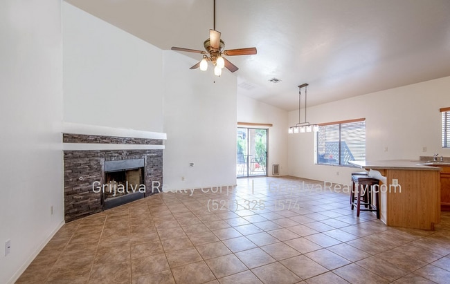 Building Photo - Lovely Newer 3 Bedroom, 2 Bath House for R...
