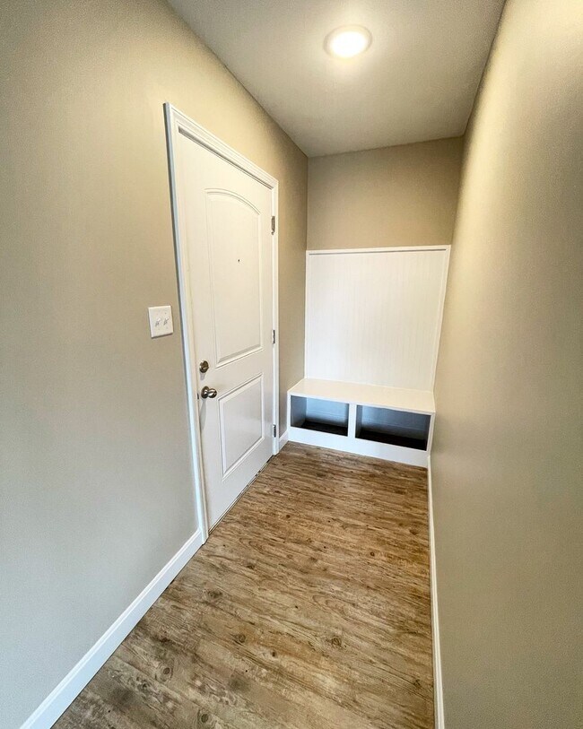 Foto del edificio - Silver Creek Apartments - 2BR/2BA Apartmen...