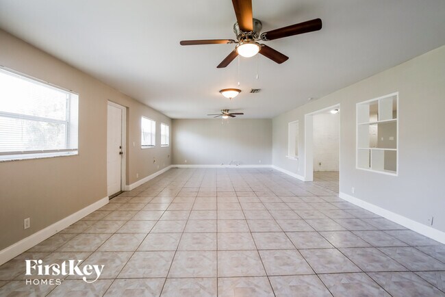 Foto del edificio - 2931 N 66th Ave