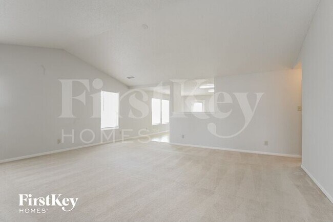 Building Photo - 12729 White Rabbit Dr