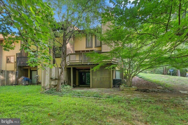 Building Photo - 2224 Glencourse Ln