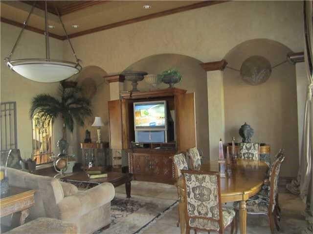 Building Photo - 4081 San Marino Blvd