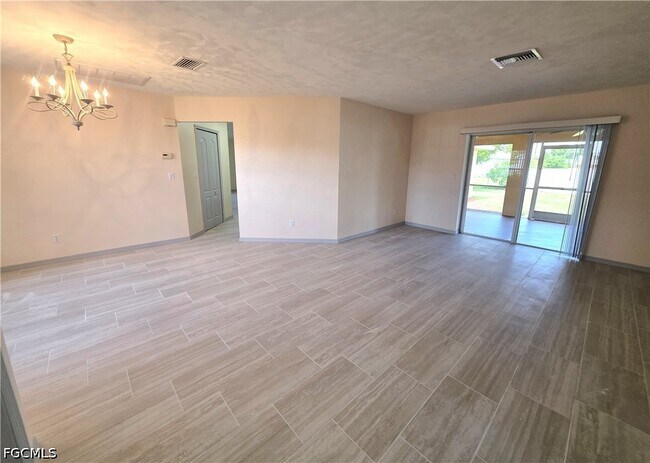 Foto del edificio - 4614 SW 9th Pl