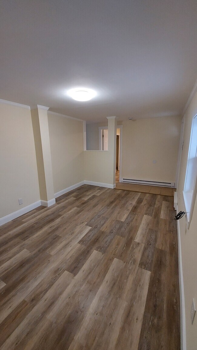 Building Photo - Carriage Apartments