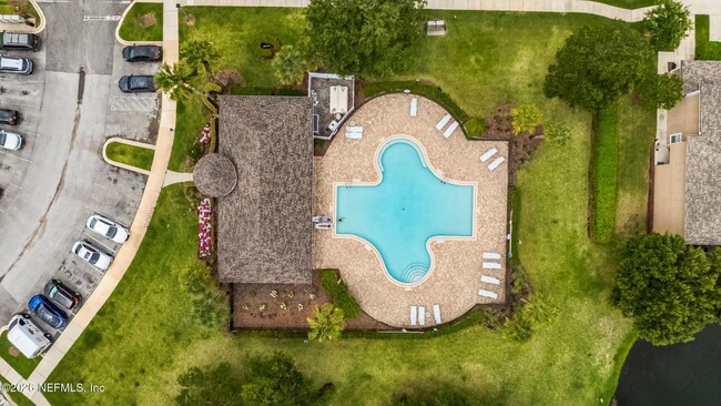 Building Photo - 577 Scrub Jay Dr