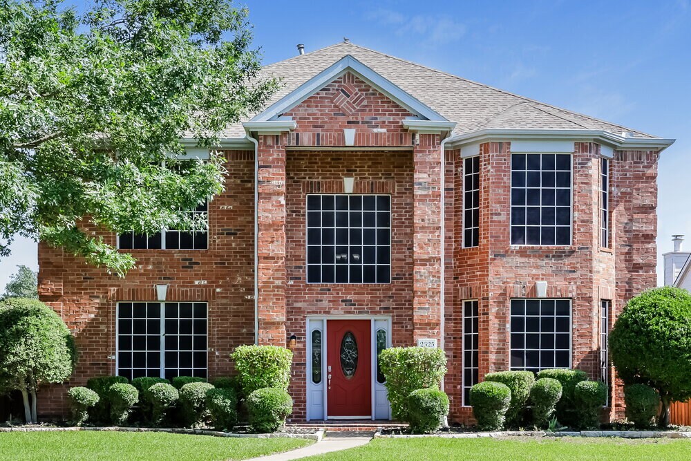 Primary Photo - 2325 Cimmaron Dr