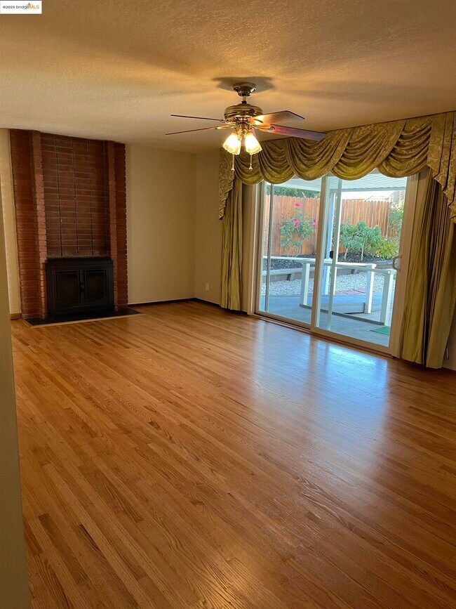Foto del edificio - 941 Kittery Way