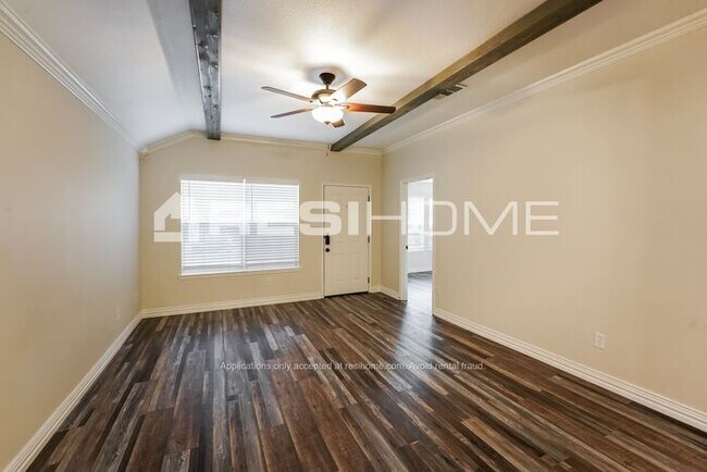 Building Photo - 2719 Gertrude Avenue
