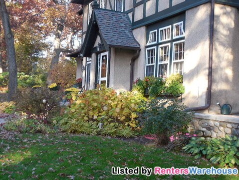 Building Photo - 5 Yellow Birch Rd