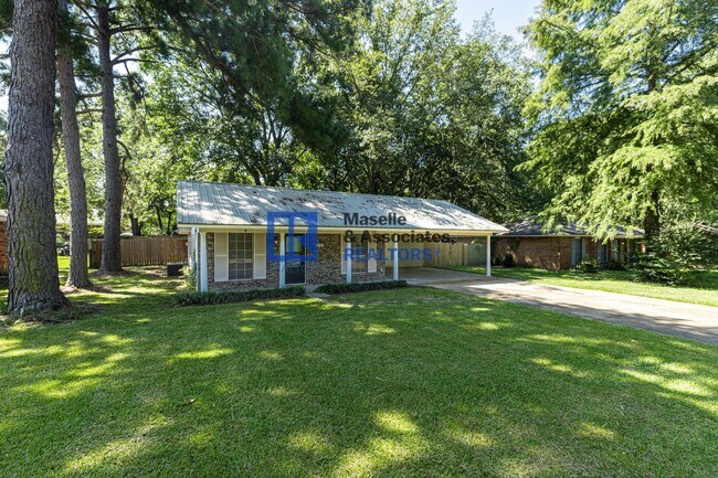 Foto del edificio - 4 Bed/2 Bath Home in Traceland North in Madison