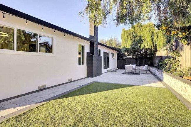 Building Photo - 2580 Early Rivers Ct