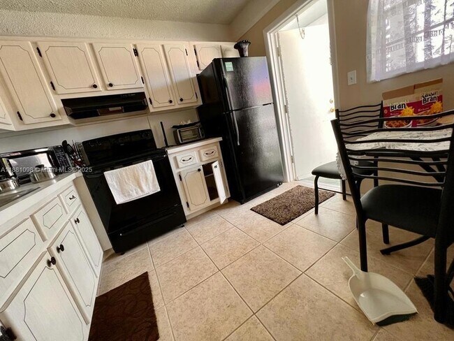 Foto del edificio - 1440 NW 43 Terrace