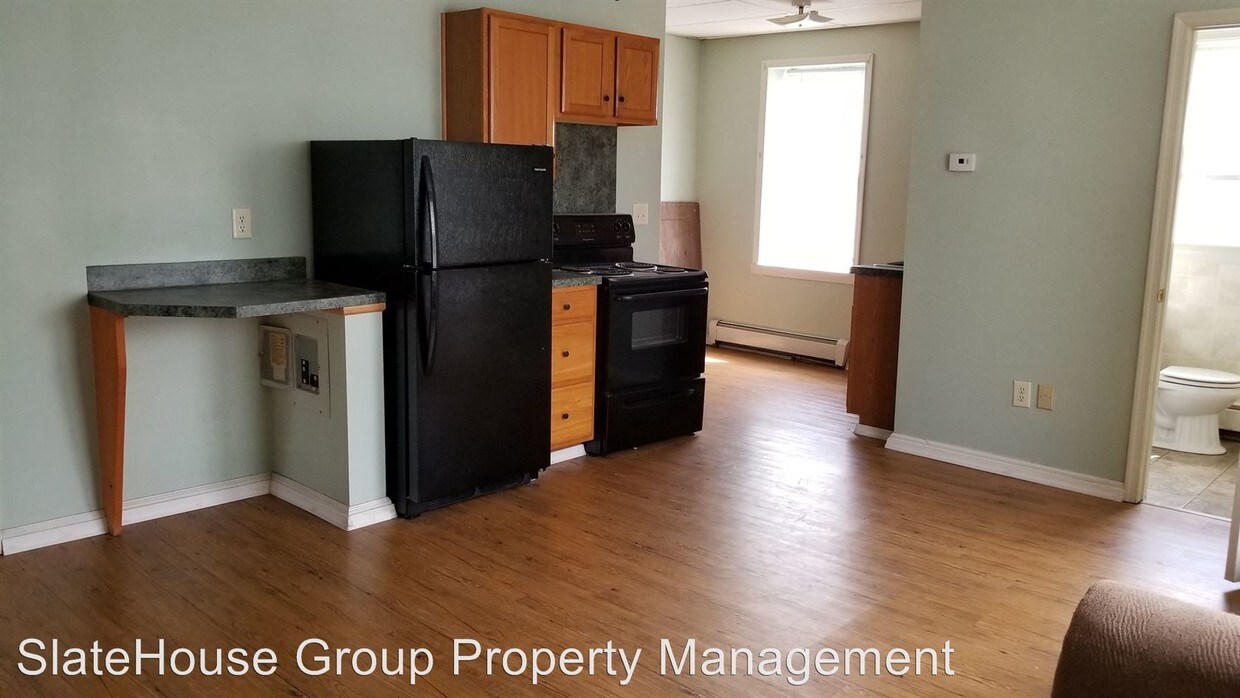 12 N 10th St, Lebanon, PA 17046 Room for Rent in Lebanon, PA