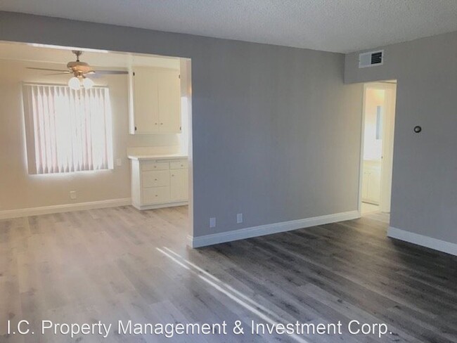 Building Photo - 400 N Maple Ave