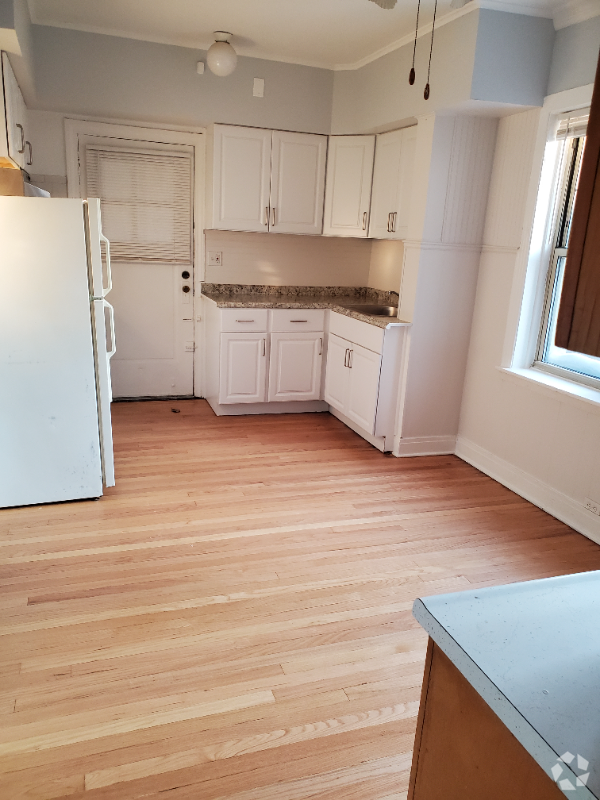 Building Photo - 808 Ferdinand Ave