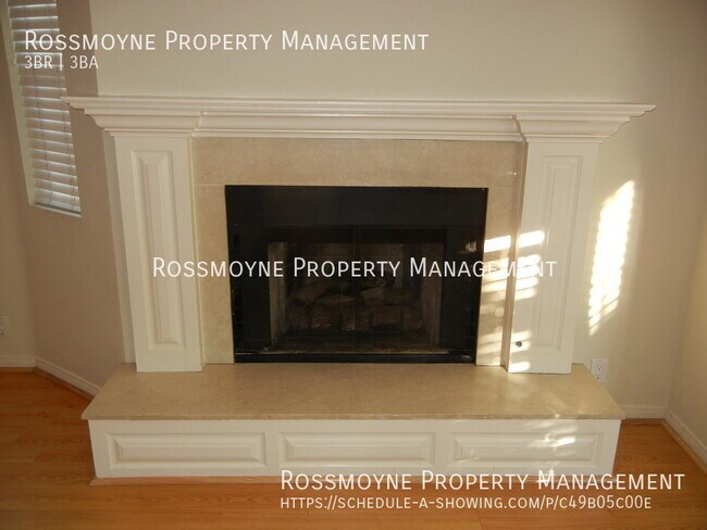 Foto del edificio - 3 Bed 2.5 Bath Townhouse in La Canada Flin...