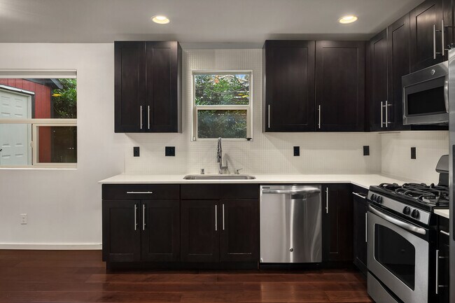 Building Photo - 8601 Delridge Way SW