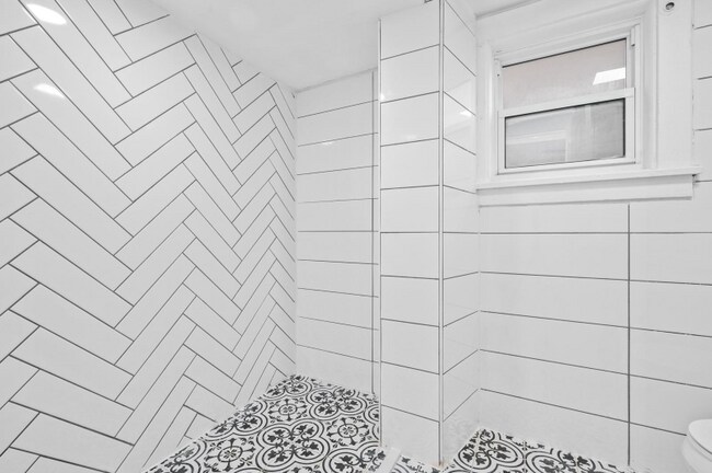 Photo - 2811 Brentwood Ave Apartment