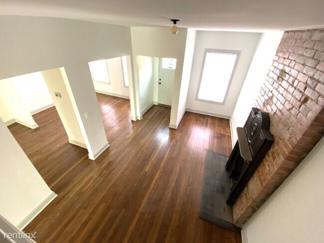 Building Photo - 3 br, 2.5 bath Townhome - 4035 Hubbard