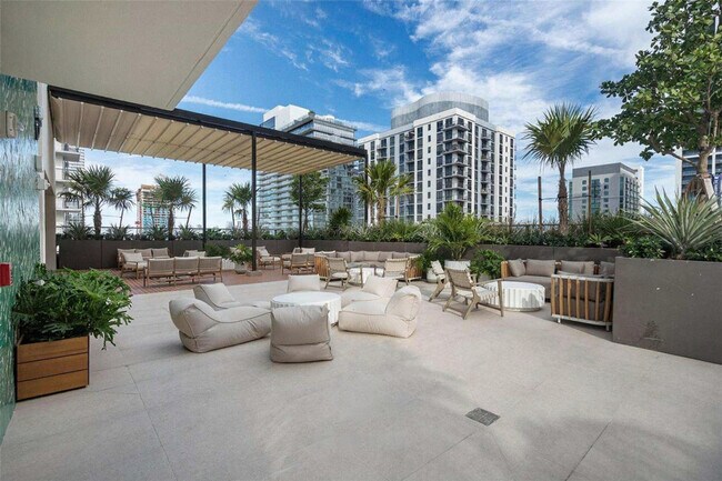 Foto del edificio - 601 N Miami Ave