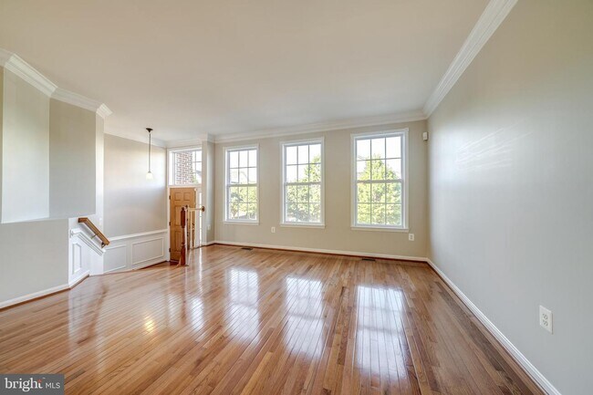 Building Photo - 43150 Shadow Terrace