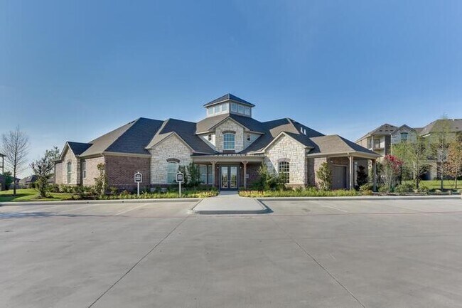 Foto del edificio - 3400 McMillen Dr