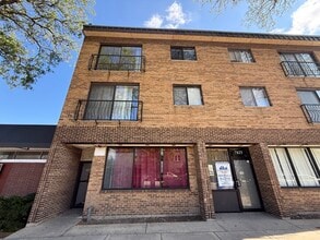 Building Photo - 7427 N Western Ave