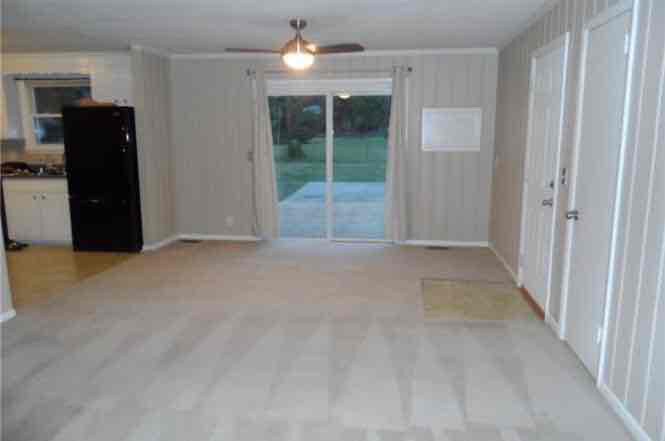 Foto del edificio - 8407 Gullett Dr