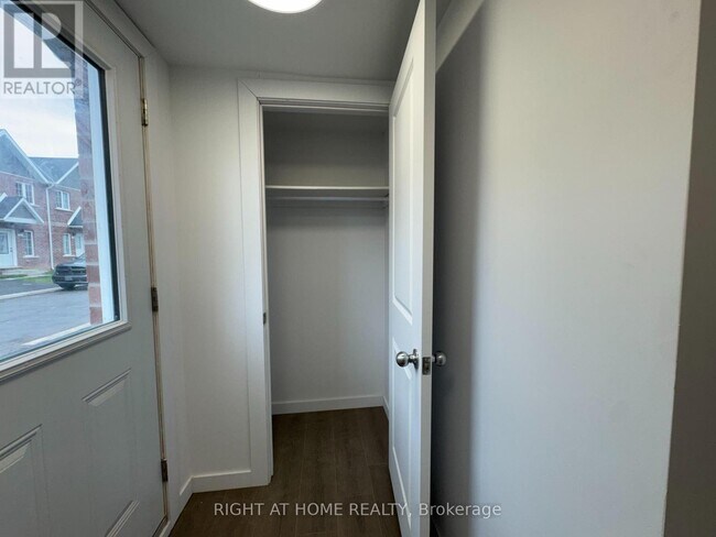 Building Photo - 107 HighRiver Trl