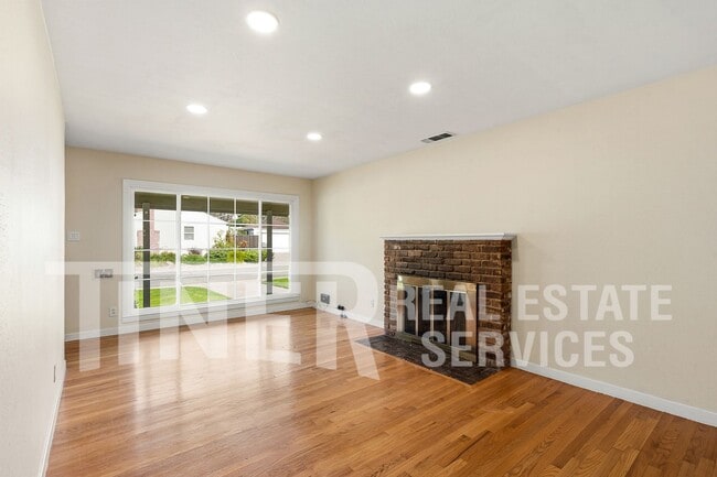 Building Photo - 5000 Reid Way