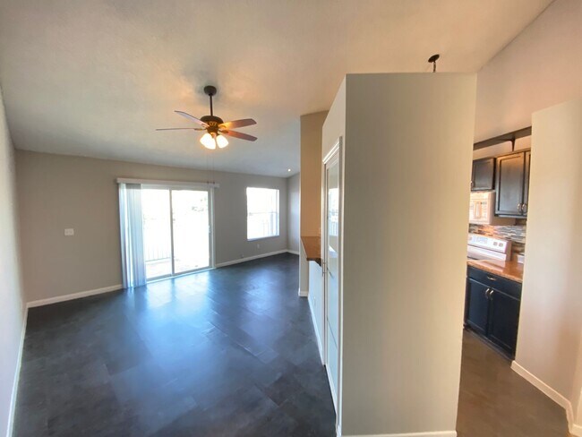 Foto del edificio - Charming 2-Bed, 2-Bath Condo at Dockside o...