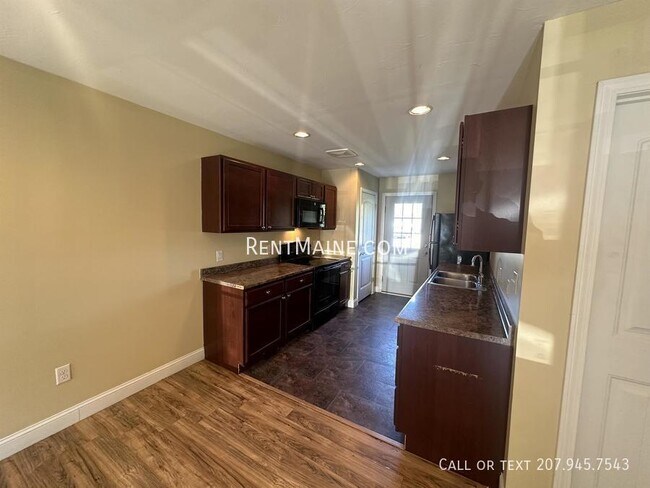 Foto del edificio - 31 Basketball Ct