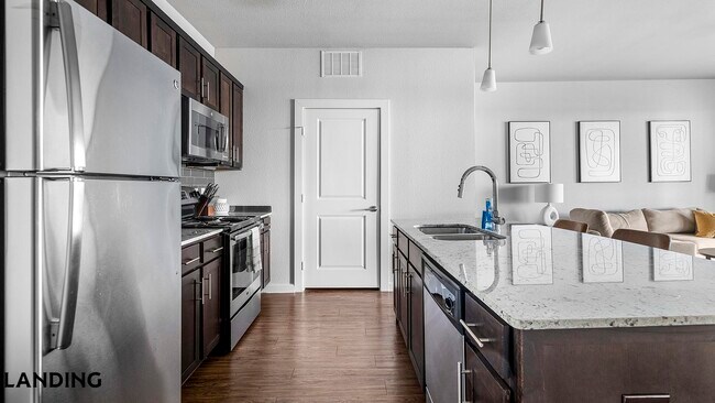 Foto del edificio - 4300 Cromwell Dr