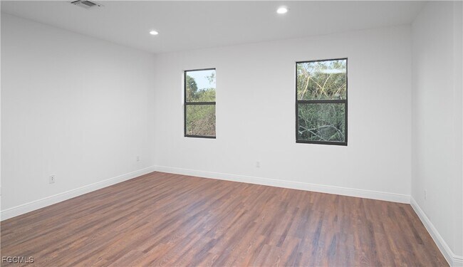 Foto del edificio - 6034 Keystone Cir